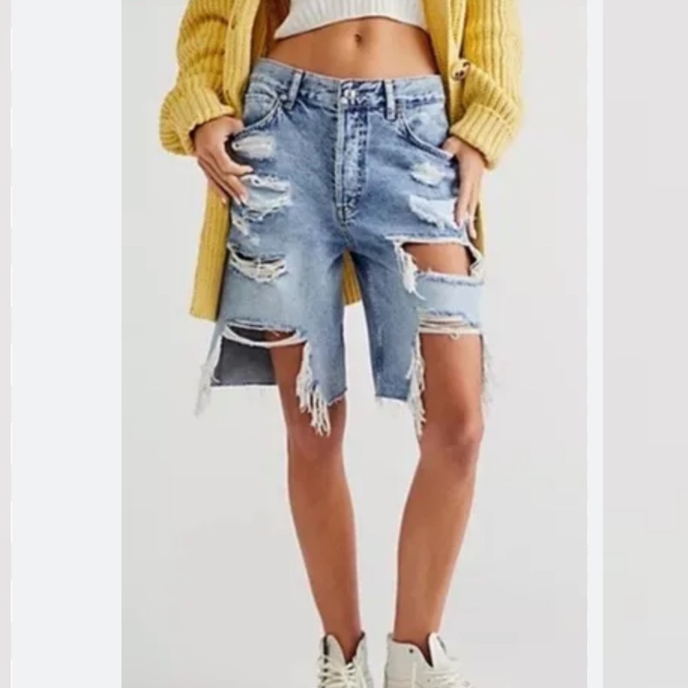 Free People shorts bermuda ripped high rise